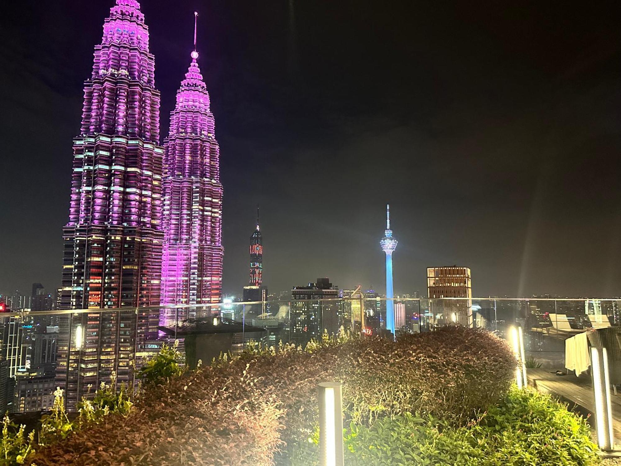 Star At Klcc By Eae